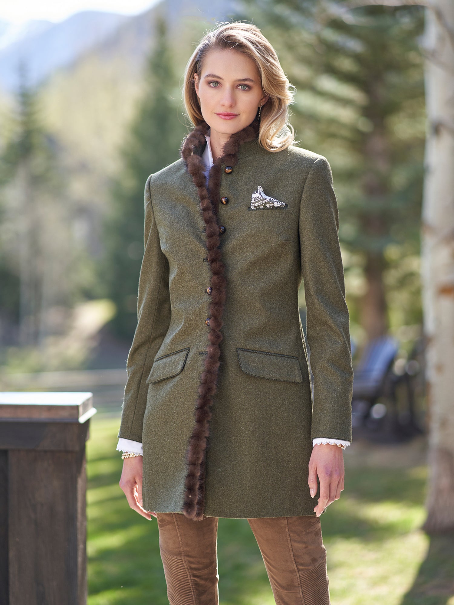 GREEN